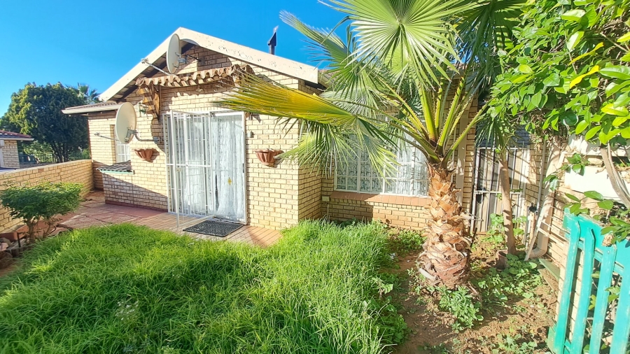 3 Bedroom Property for Sale in Bloemfontein Free State